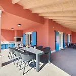 Cali Villa